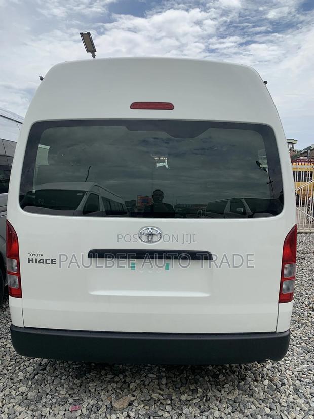 New Toyota HiAce 2024 White · Photo 8