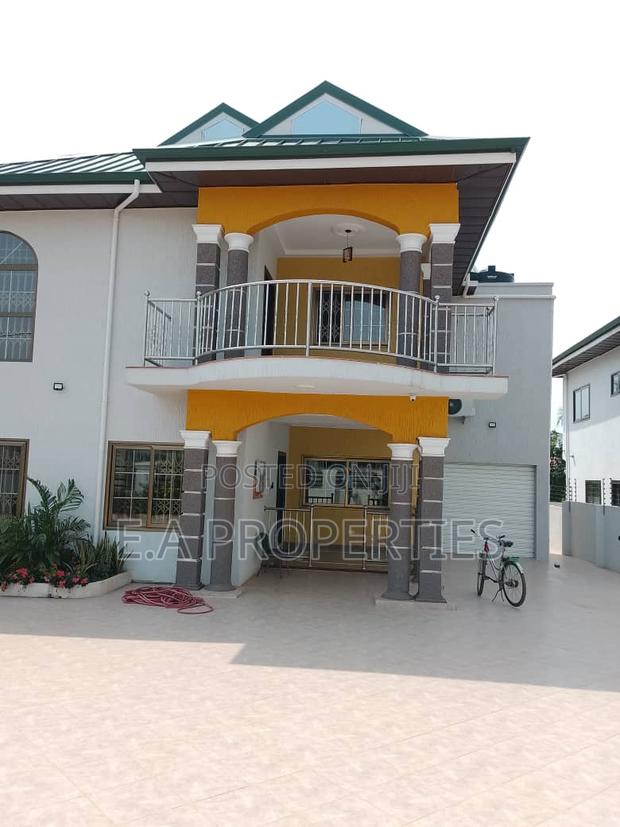 5bdrm House in E A Properties, Frafraha for sale · Photo 3