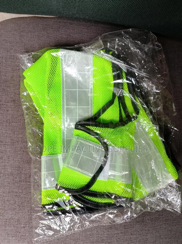 Harbour Reflective Vest - Net. · Photo 4