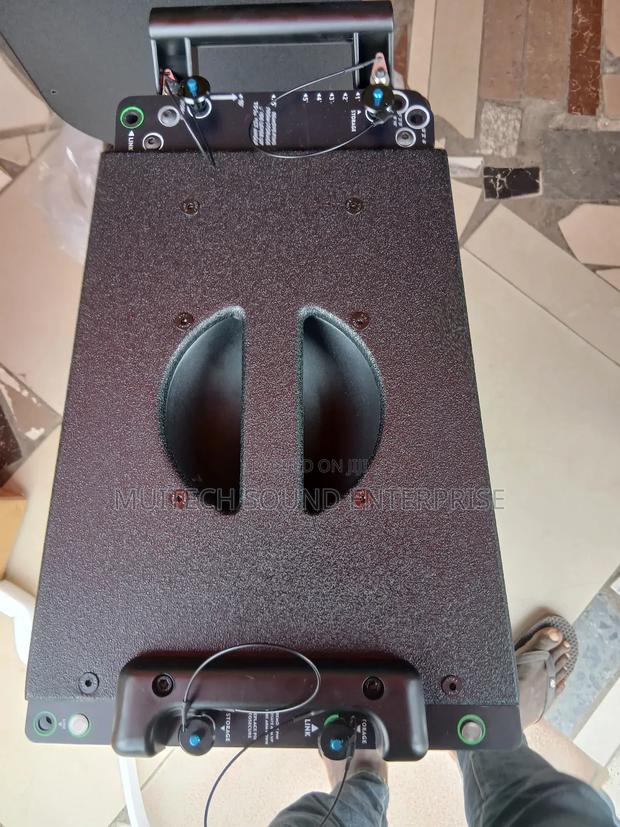 Ashley Line Array Speaker 10 Inches · Photo 4