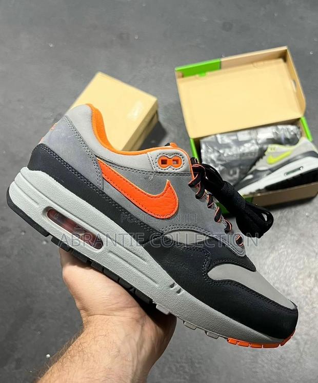 Nike Air Max 1 Sp Brilliant Orange · Photo 2