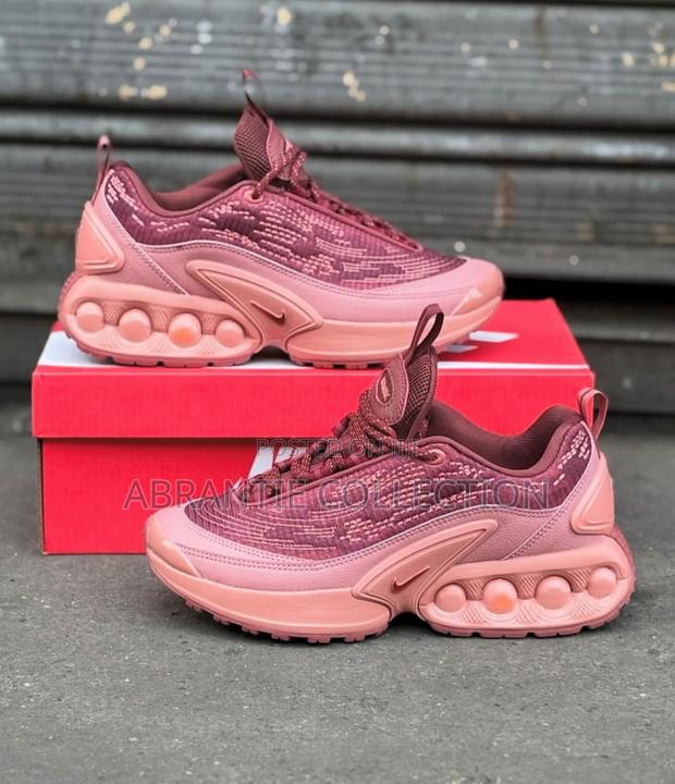 Authentic Nike Air Max Dn Sneaker Pink · Photo 1