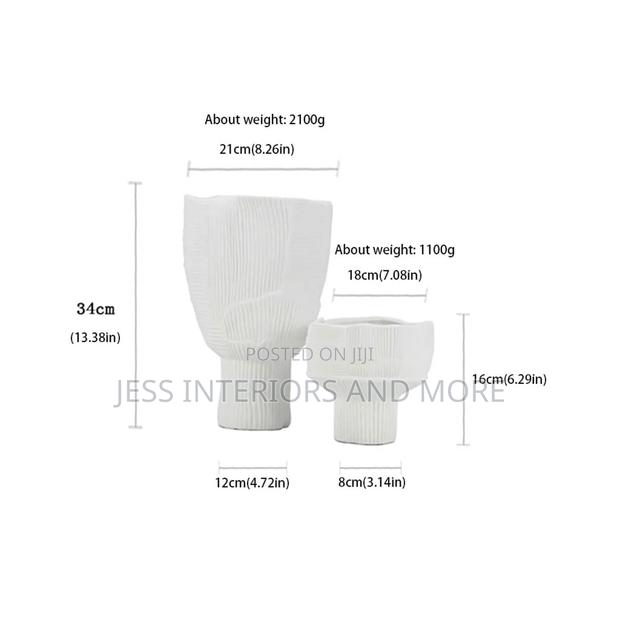 Vase (White Striped) · Photo 3