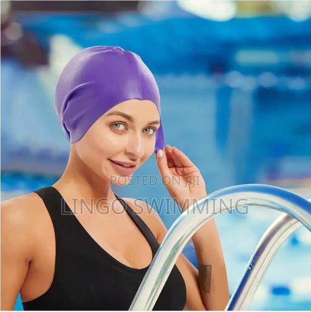 Medium Swimming Cap (Adult's Kids) · Photo 2
