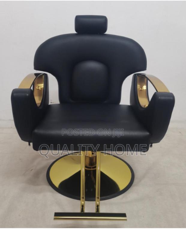 Barbering Salon Chair · Photo 1