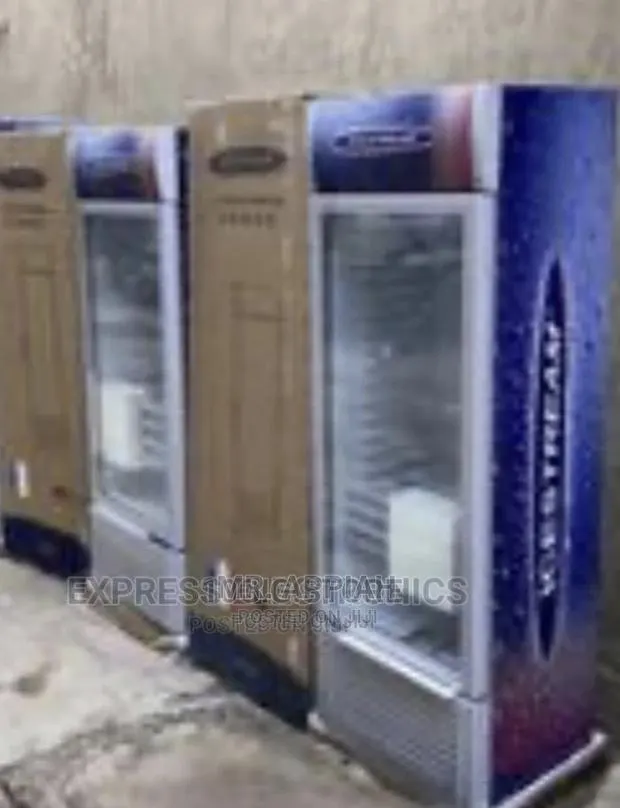 Super New UNI-300C 238LTRS Showcase Fridge · Photo 1