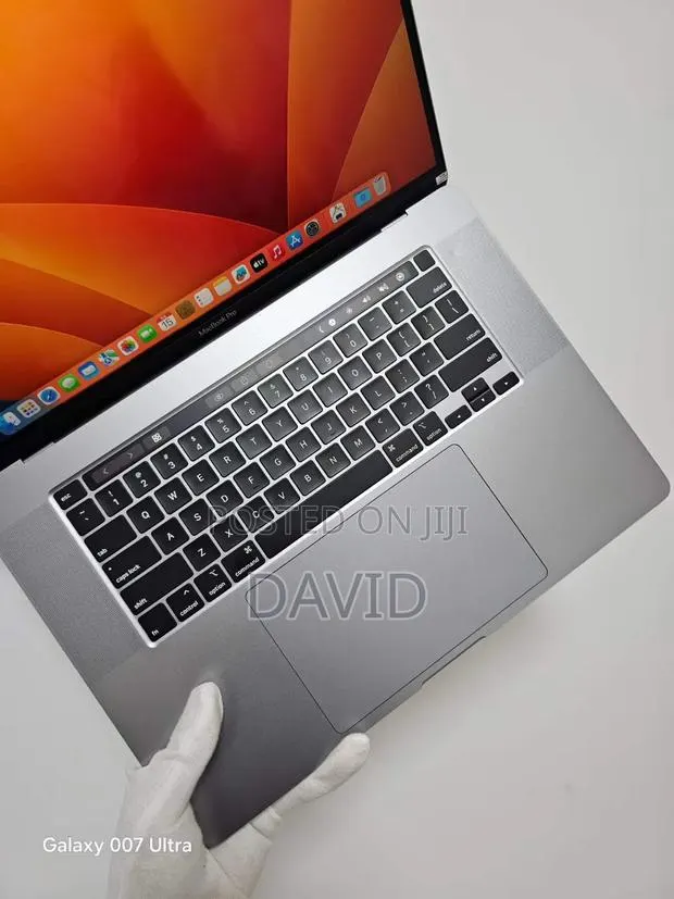 Laptop Apple MacBook Pro 2019 16GB Intel Core i7 SSD 512GB · Photo 1