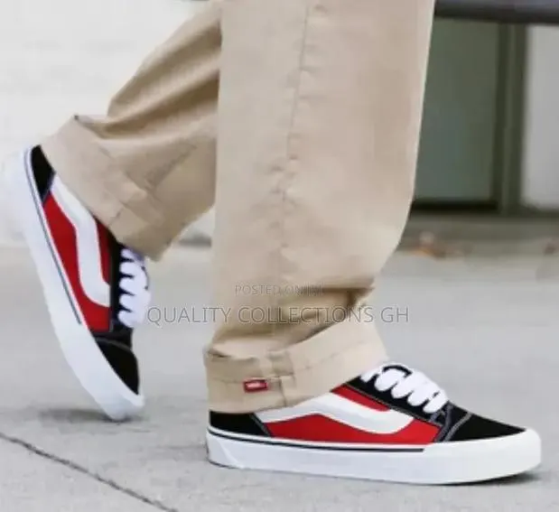Vans Knu Skool Red and Black · Photo 1