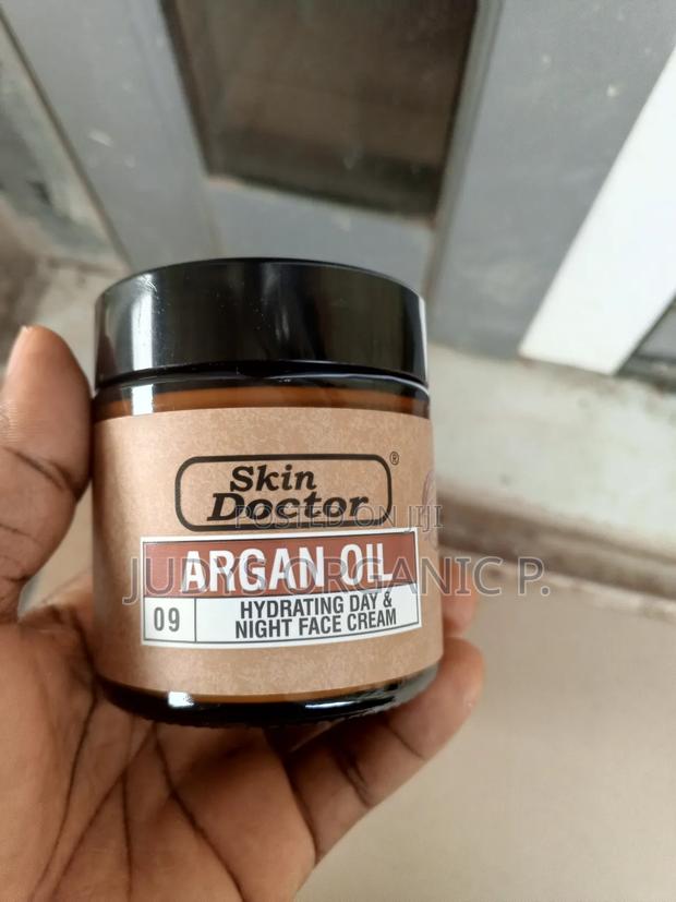 Argan Day and Night Hydrating Face Cream · Photo 1