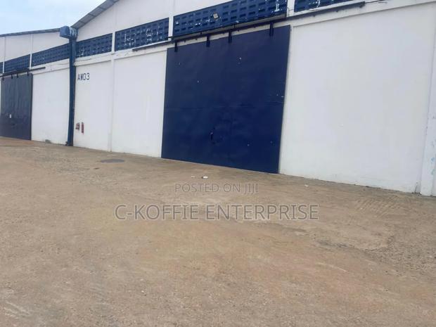 800 SQM Warehouse at Spintex · Photo 1