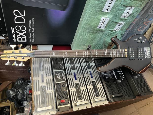 Ibanez Base Guitar Active · Photo 1