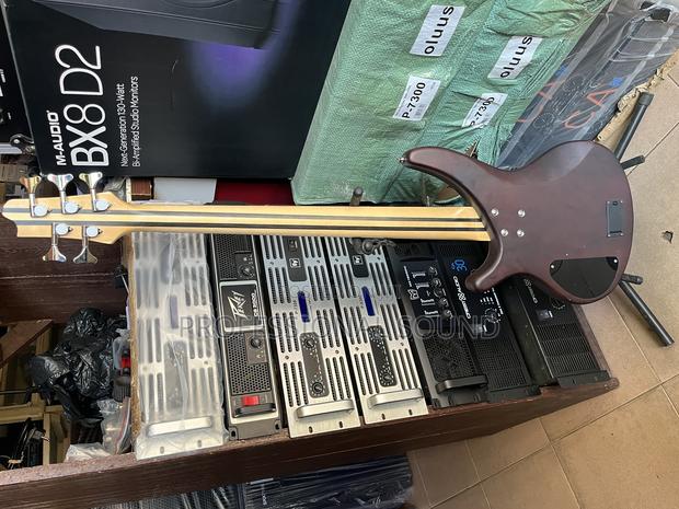 Ibanez Base Guitar Active · Photo 2