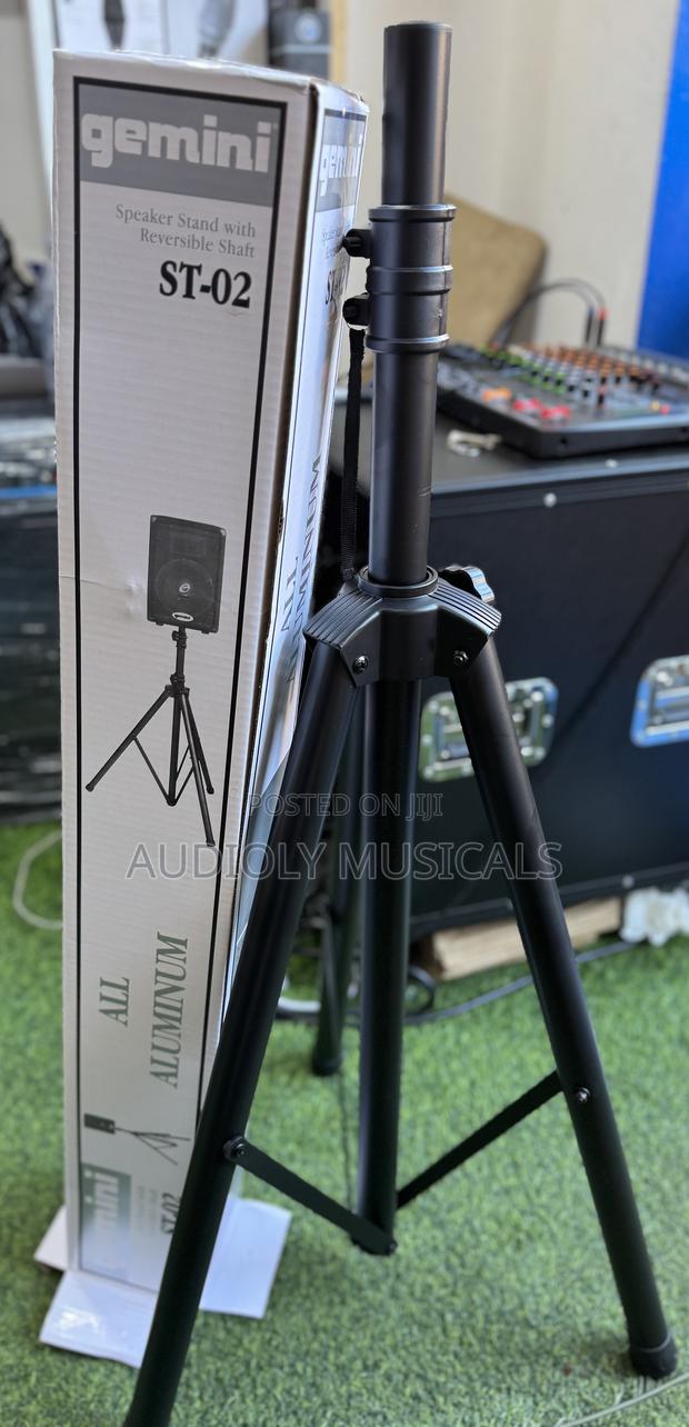 Speaker Stand With Reversible Shaft · Photo 1