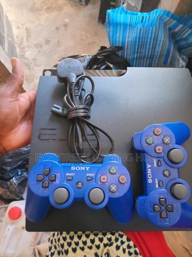 Ps3 Slim With 10 Games · Photo 3