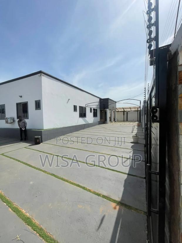 5bdrm Mansion in Wisa Group, Accra Metropolitan for rent · Photo 1