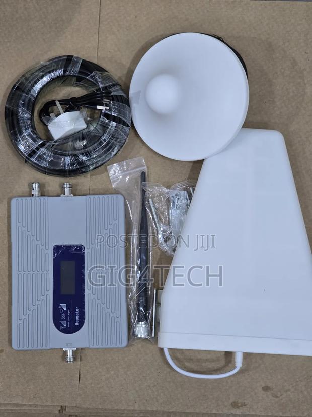 4 Band Network Booster 900/1800/2100/2600mhz Network · Photo 1