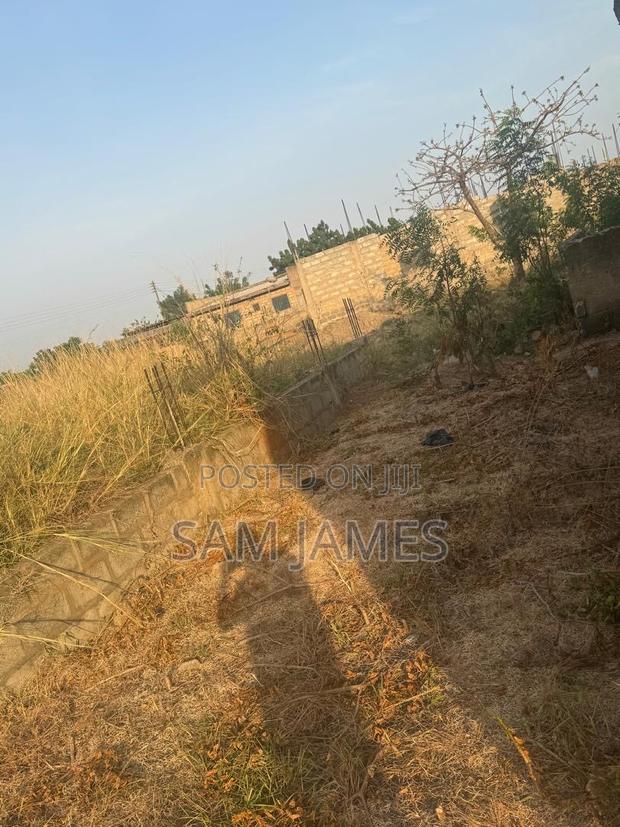 75 X 90( Full Plot) Road Side Land at Oyibi · Photo 2