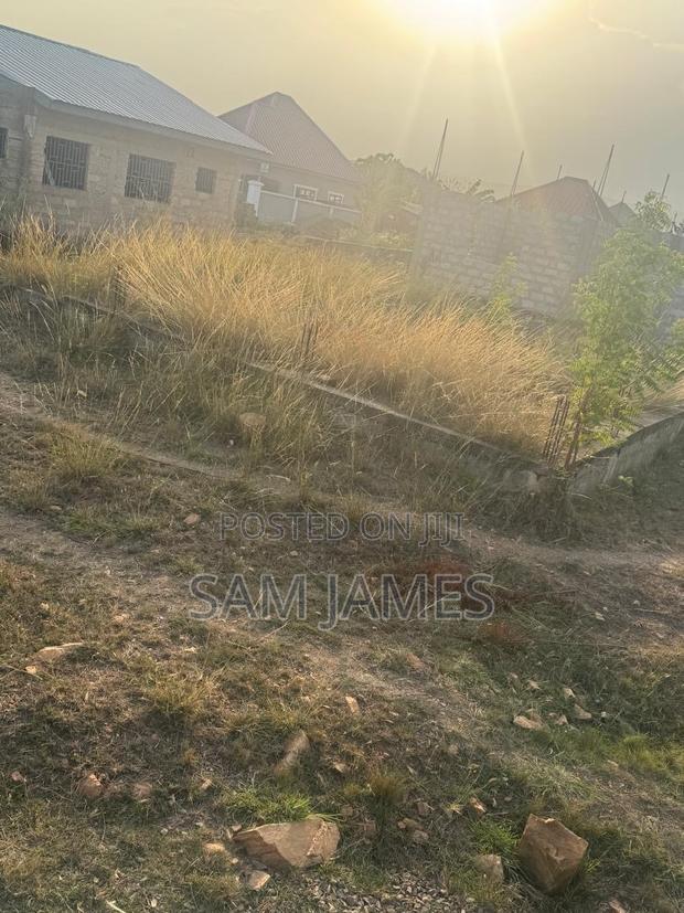 75 X 90( Full Plot) Road Side Land at Oyibi · Photo 3