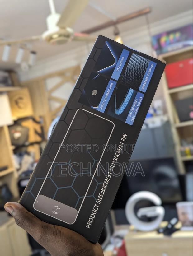 RGB Large Mousepad With Wireless Charging · Photo 2