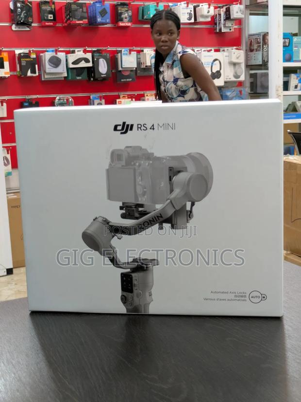Dji Rs 4 Mini Handheld Gimbal Stabilizer · Photo 3