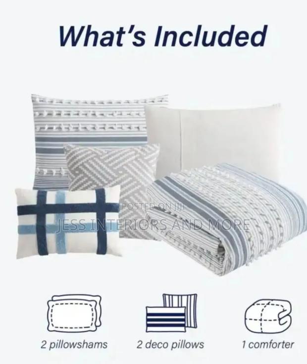 Stripes 5-Piece Bedding Comforter Set( Queen Size) · Photo 2