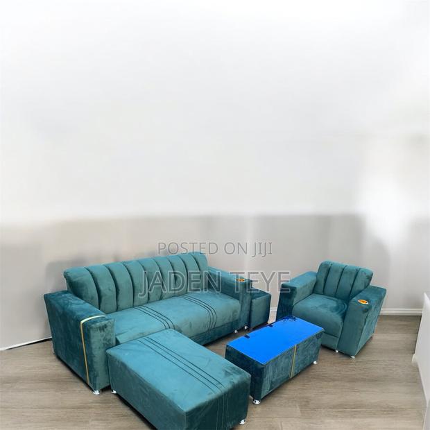 3 in and Single Set Fabric Sofa · Photo 1