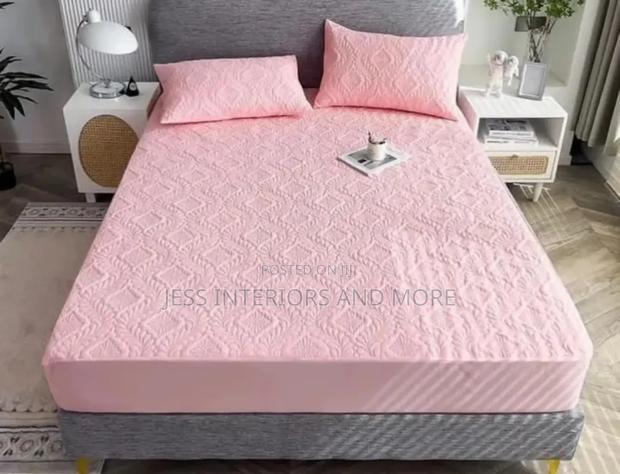 Waterproof Mattress Protector (Grey)King Size · Photo 2