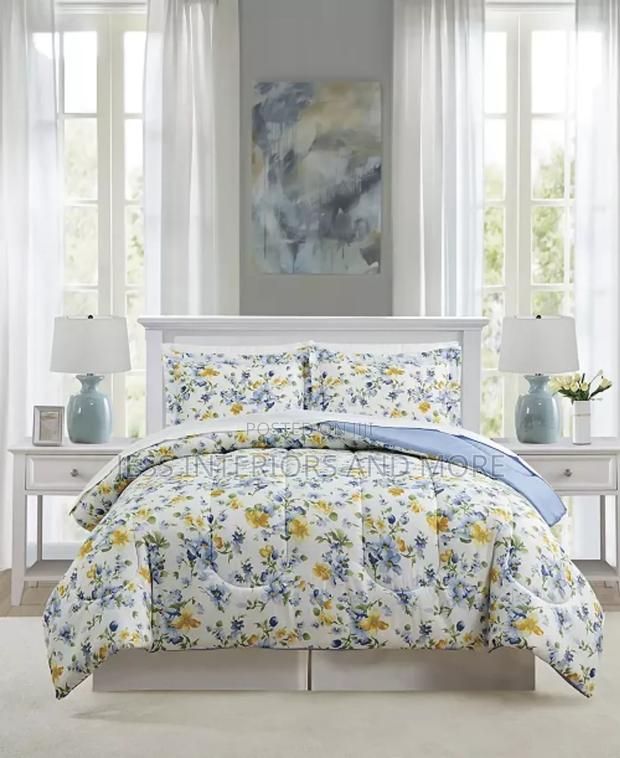 Kinsely 8-Pc. Comforter Set(King) · Photo 1