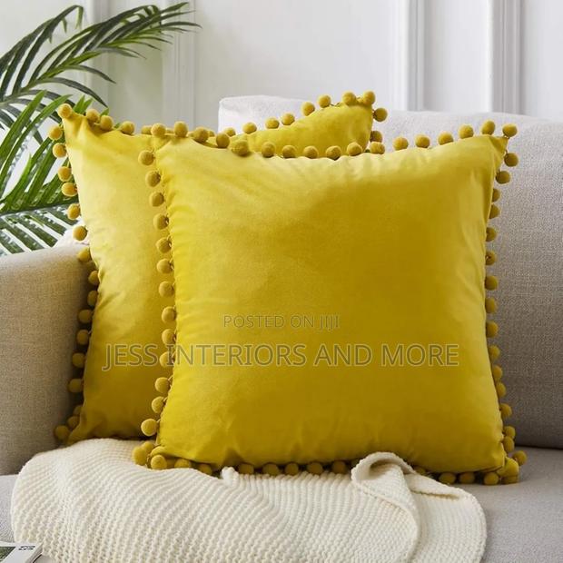 Throw Pillow 2 PCS · Photo 1