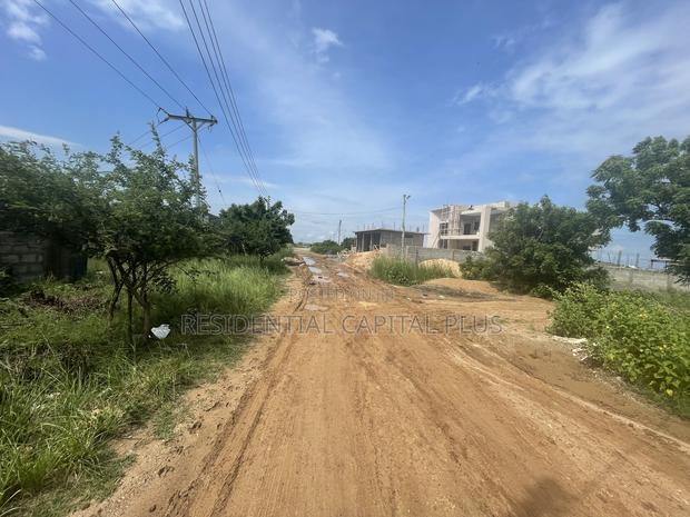 Titled Residential Land – 1 Acre Opposite Gb Oil, Abekope · Photo 3
