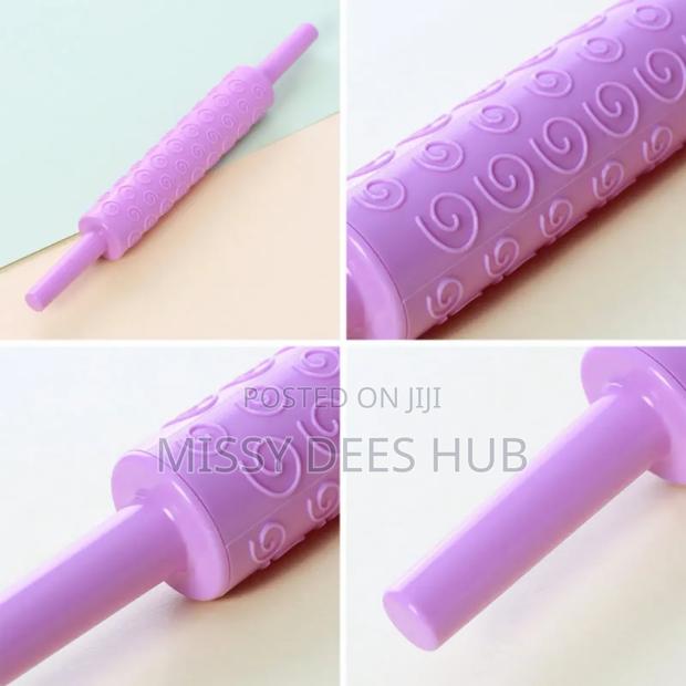 Plastic Rolling Pin for Cake Decorating · Photo 5