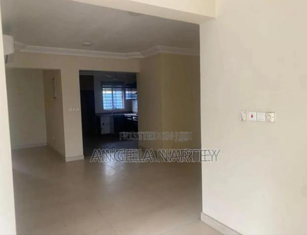 12bdrm Apartment in East Legon for sale · Photo 6