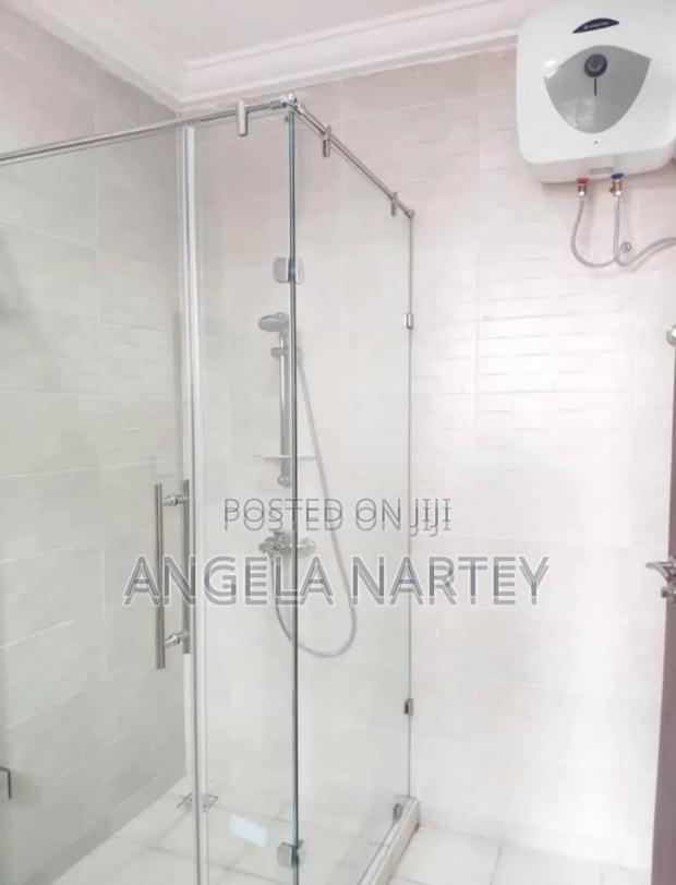 12bdrm Apartment in East Legon for sale · Photo 8