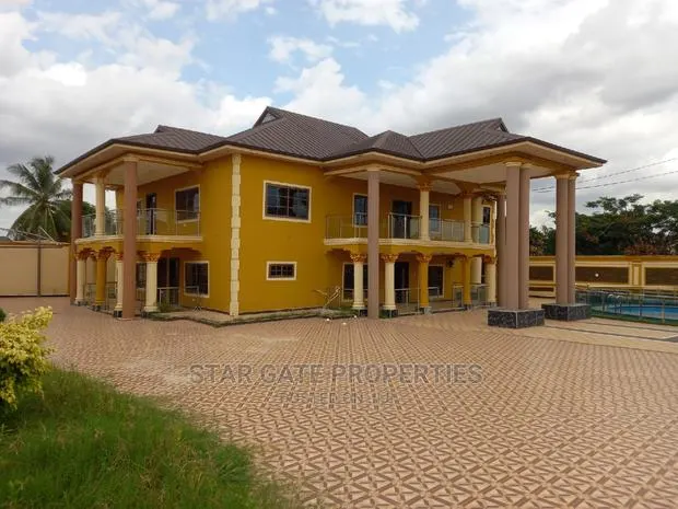 8bdrm House in Star Gate Properties, Kumasi Metropolitan for sale