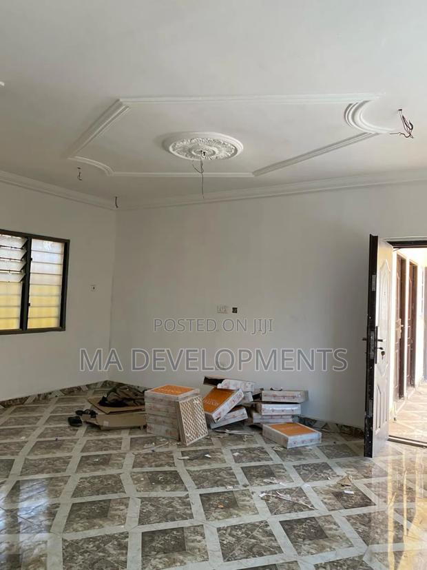 1bdrm Apartment in Madev Realty, Ofankor for rent · Photo 2