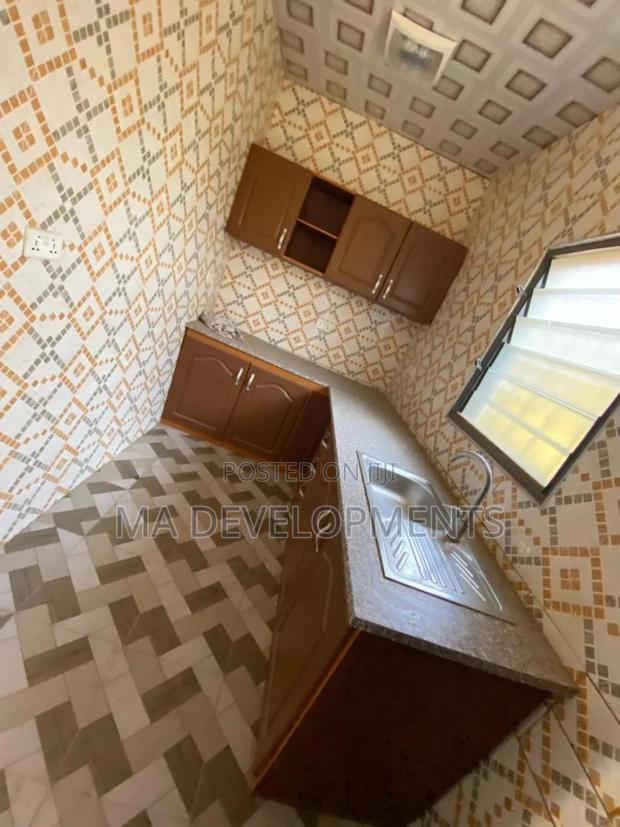 1bdrm Apartment in Madev Realty, Ofankor for rent · Photo 5
