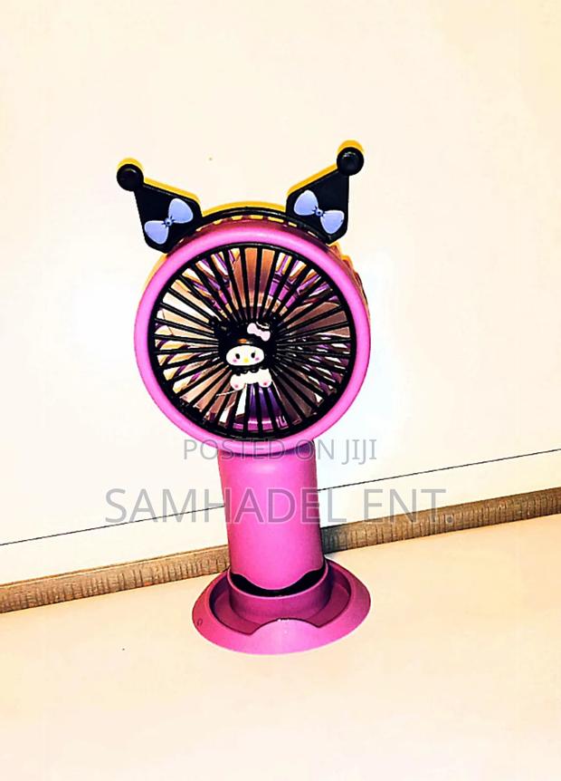 Trendy Hand Fans · Photo 4