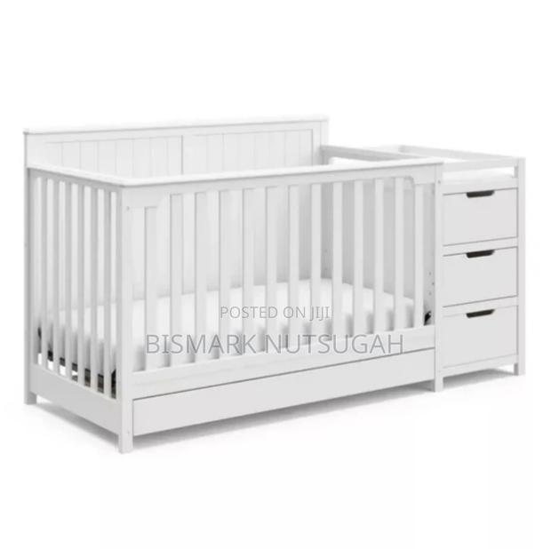 Drawer Wooden Baby Cot Bed · Photo 3
