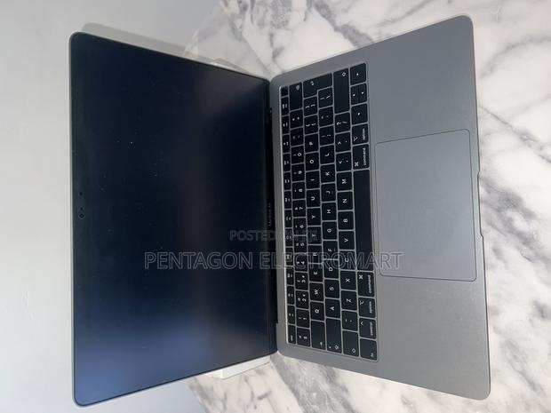 Laptop Apple MacBook Air 2019 8GB Intel Core I5 SSD 128GB · Photo 3