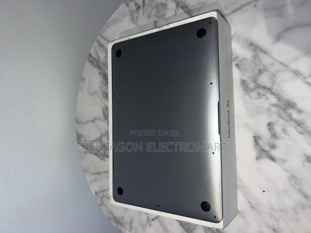 Laptop Apple MacBook Air 2019 8GB Intel Core I5 SSD 128GB · Photo 5