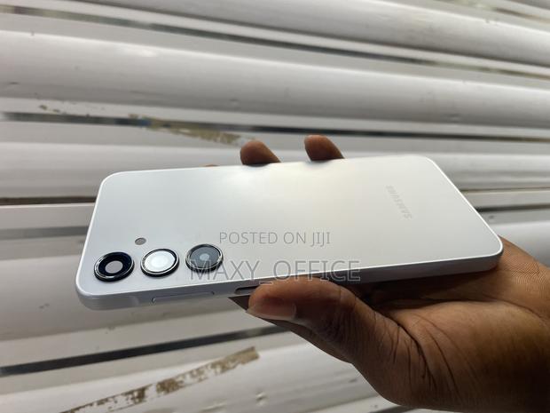 Samsung Galaxy A16 Housing · Photo 2