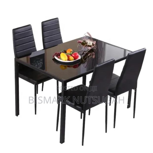 Four Chairs Dining Table · Photo 5