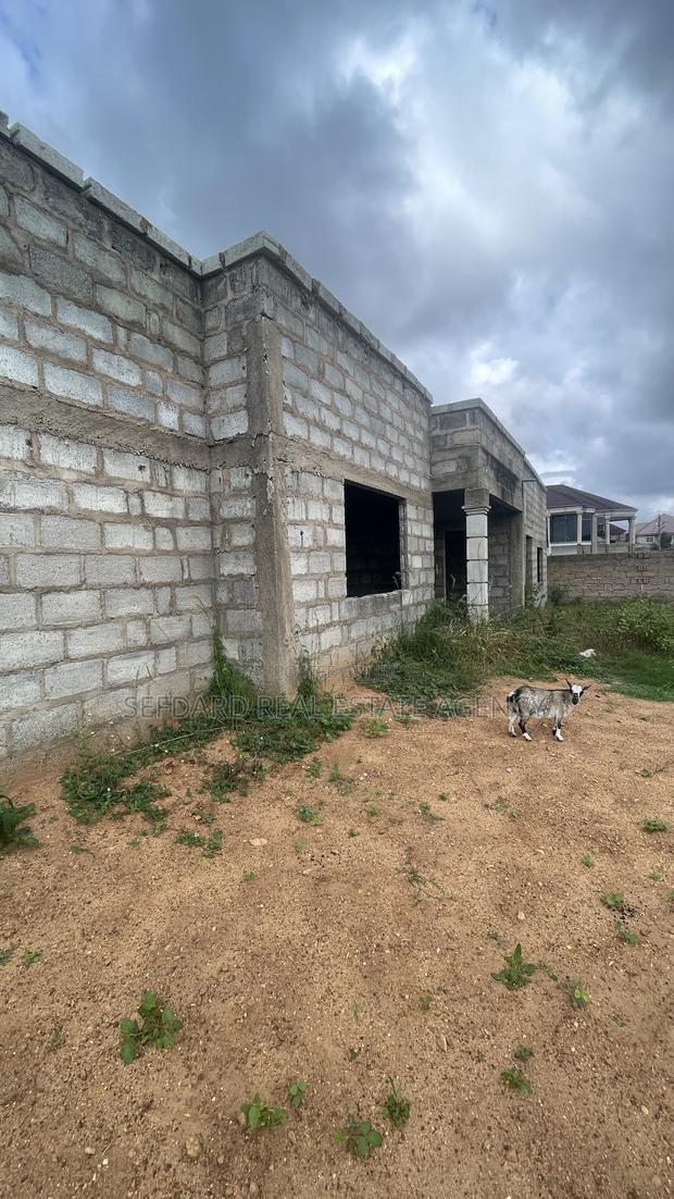 4bdrm House in Sefdard Real Estate, Amasaman for sale · Photo 4