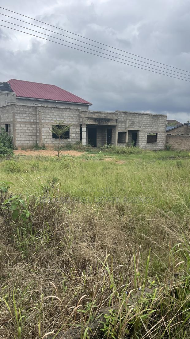 4bdrm House in Sefdard Real Estate, Amasaman for sale · Photo 3