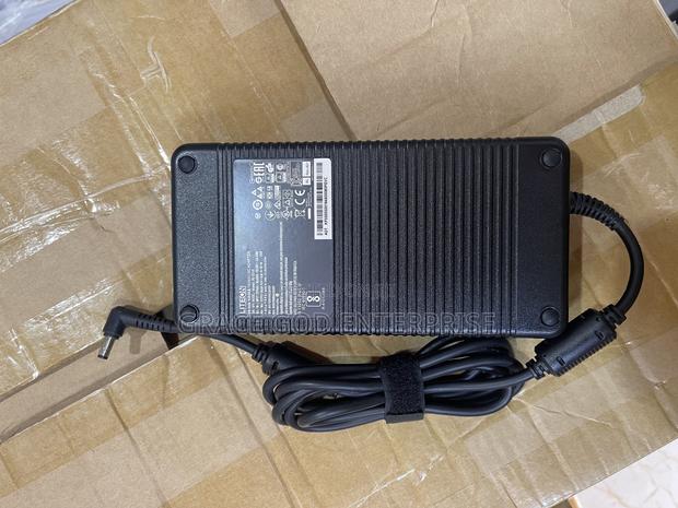 Original Asus 330w Gaming Charger · Photo 1