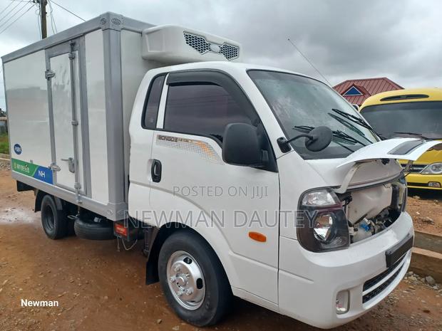 Kia Bongo Fridge Container · Photo 1