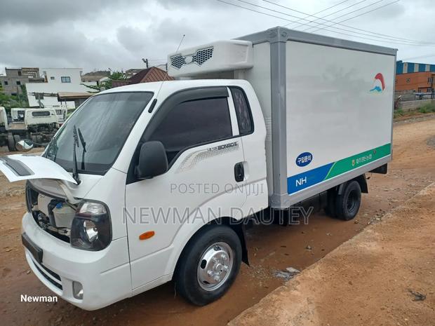 Kia Bongo Fridge Container · Photo 2