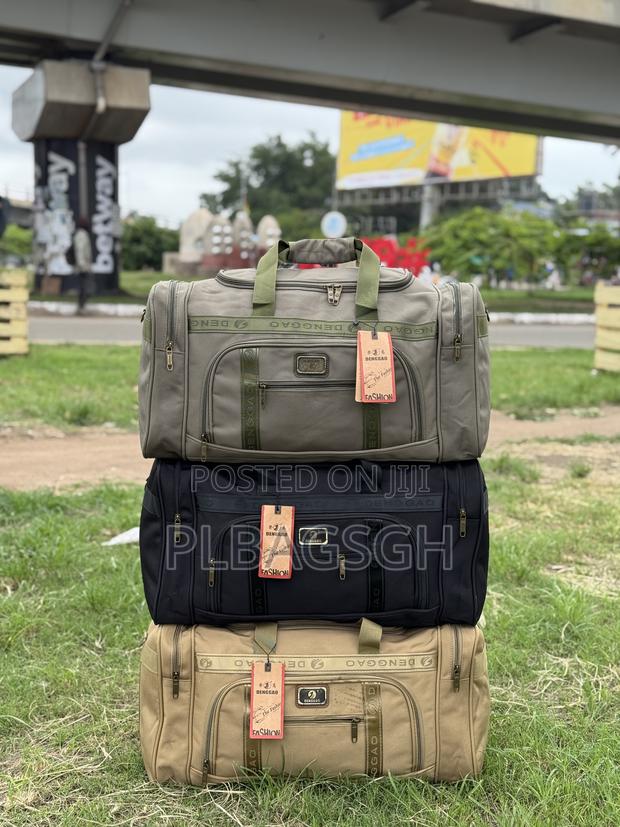 Khaki Duffel Traveling Bag 20 Inch Carry on Bag · Photo 1