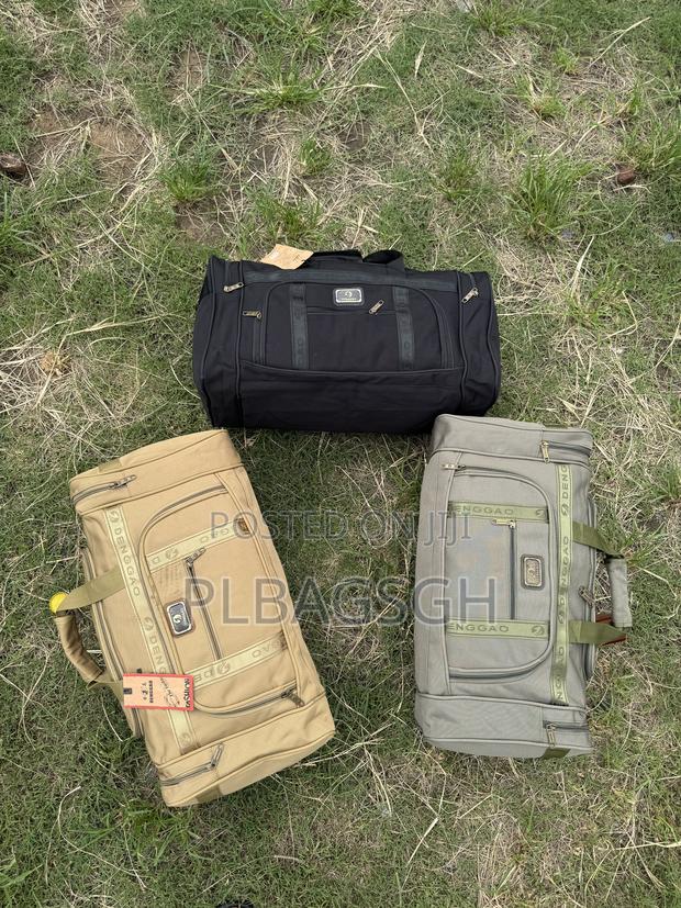 Khaki Duffel Traveling Bag 20 Inch Carry on Bag · Photo 2