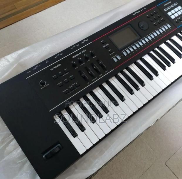 Roland Juno-D6 Keyboard Synthesizer · Photo 1